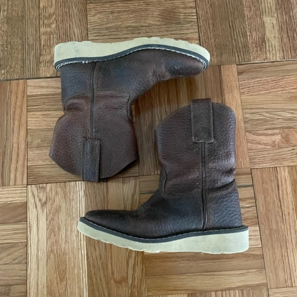GUC Smoky Brown Leather toddler Boots with Cream Soles